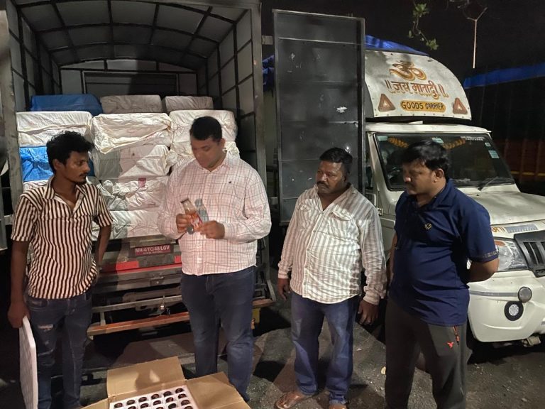 “गुटख्याच्या ट्रकसकट शासन झोपलेलं आहे का?”