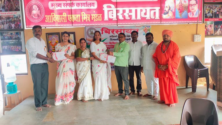 मनोर येथे प्रजासत्ताक दिनानिमित्त ध्वजारोहण व रक्तदान शिबिर संपन्न